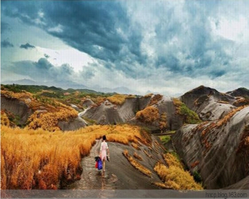 高椅嶺旁的丹霞仙境飛天山_門(mén)票預訂